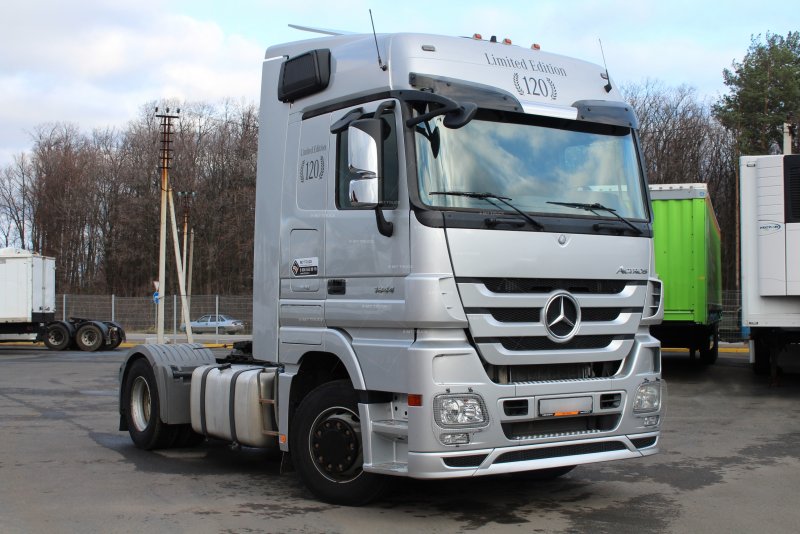 Мерседес Бенц 1844 Actros