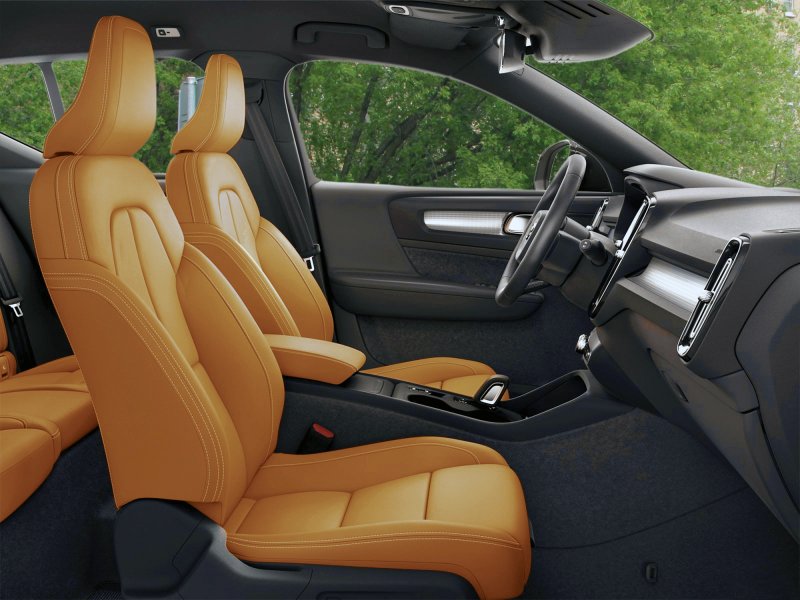 Volvo xc40 красный салон