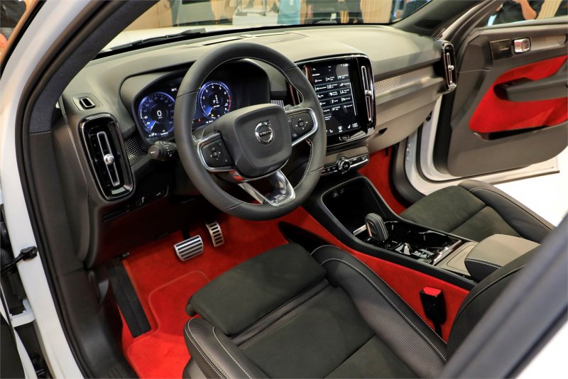 Volvo cx40 интерьер