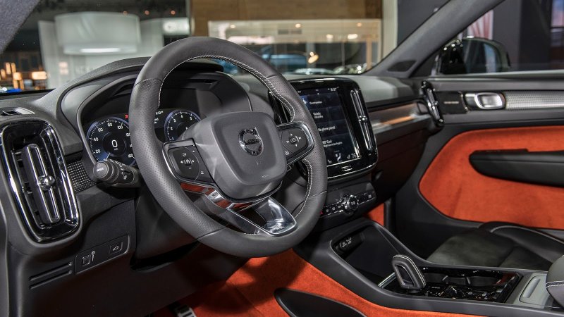 Вольво xc40 новая салон