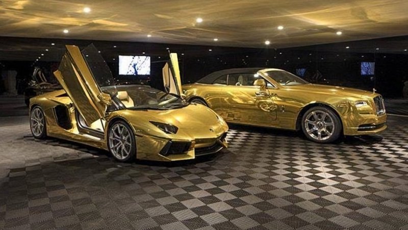 Золотой Роллс Ройс