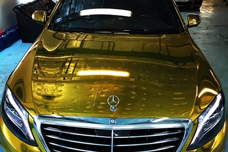 Золотой Мерседес Бенц w222