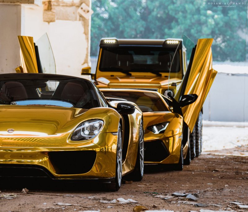 Порше 918 и Ламборджини