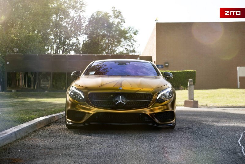 Золотой Мерседес s63