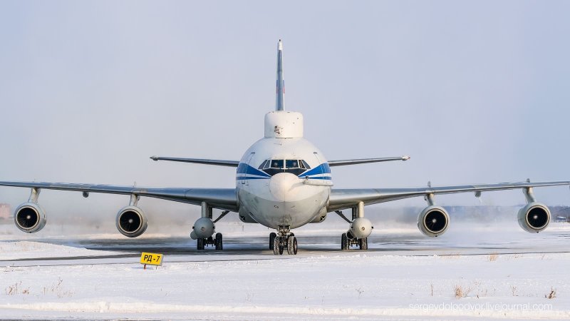 Самолет ил 80