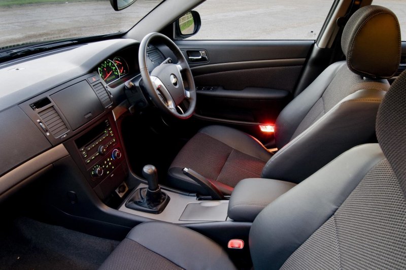 Chevrolet Epica 2008 салон