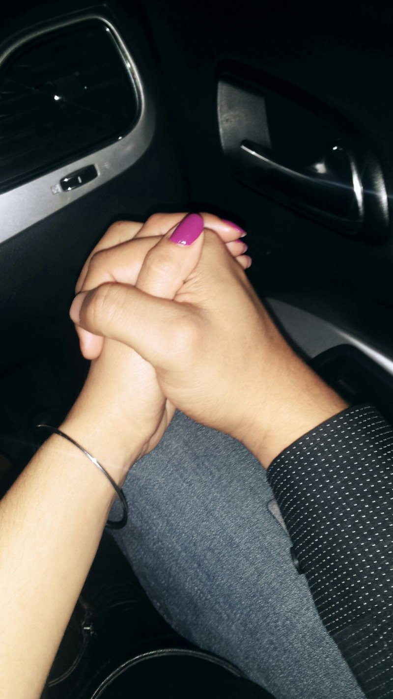 Руки в машине