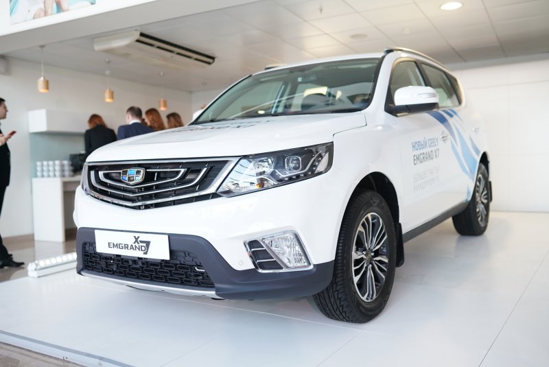 Кроссовер Geely Emgrand x7
