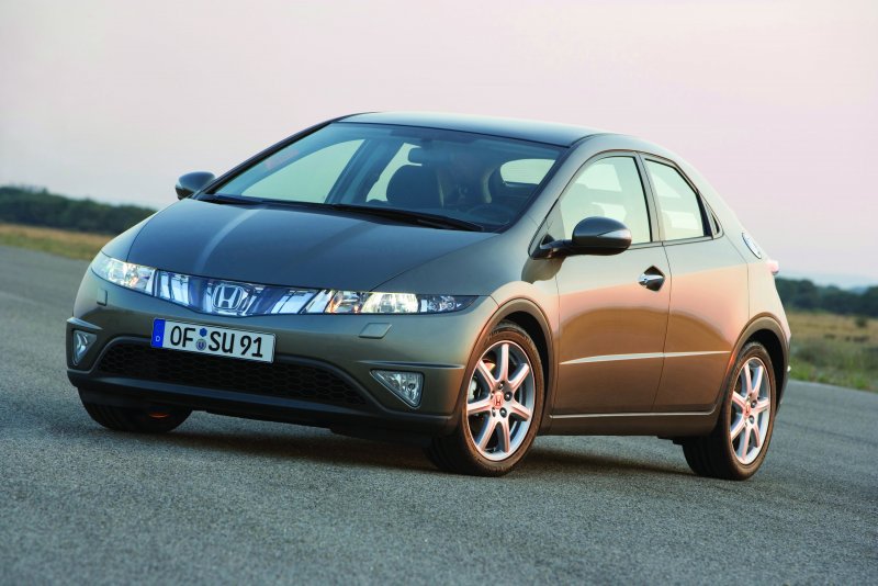 Honda Civic 2006 хэтчбек