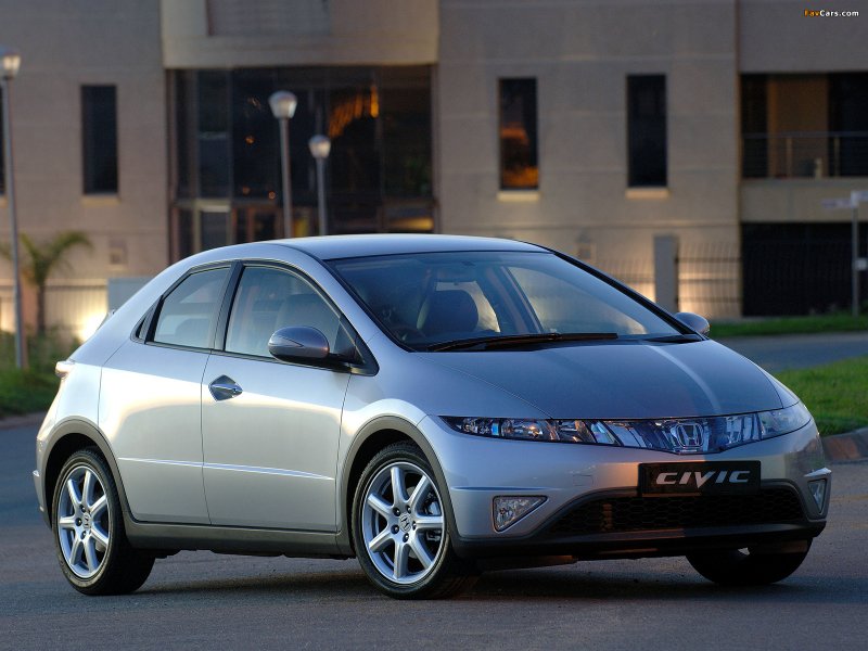Honda Civic 8 хэтчбек