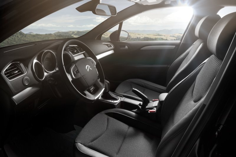 Citroen c4 sedan салон