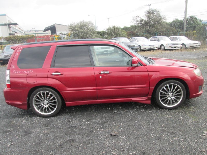 Subaru Forester sg9 Red
