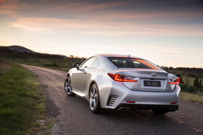 Lexus 2015 RC 200