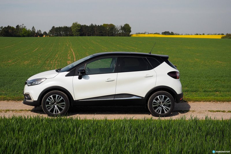 Renault Kaptur 2021 белый черный