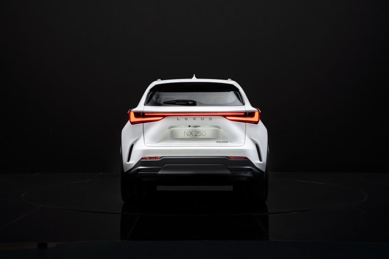 Лексус NX 2022