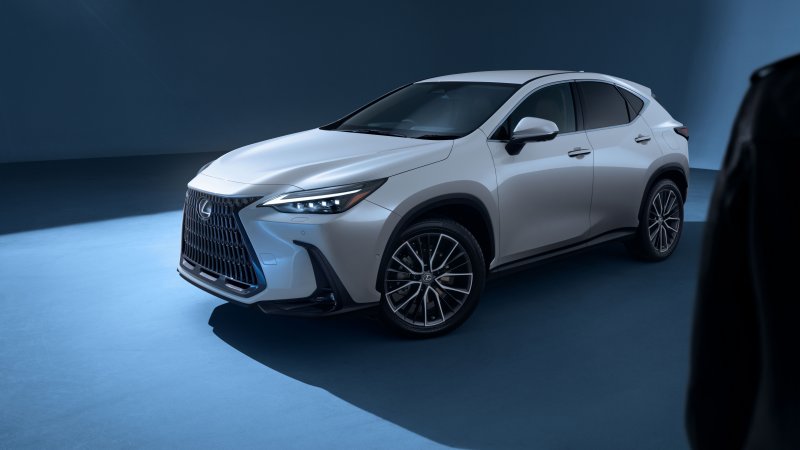 Lexus NX 2021