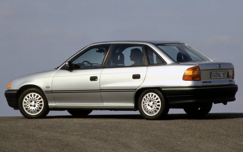 Opel Vauxhall Astra 2000