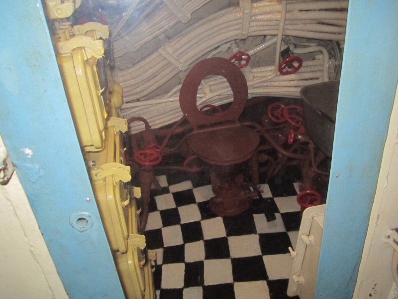 Гальюн штормовой