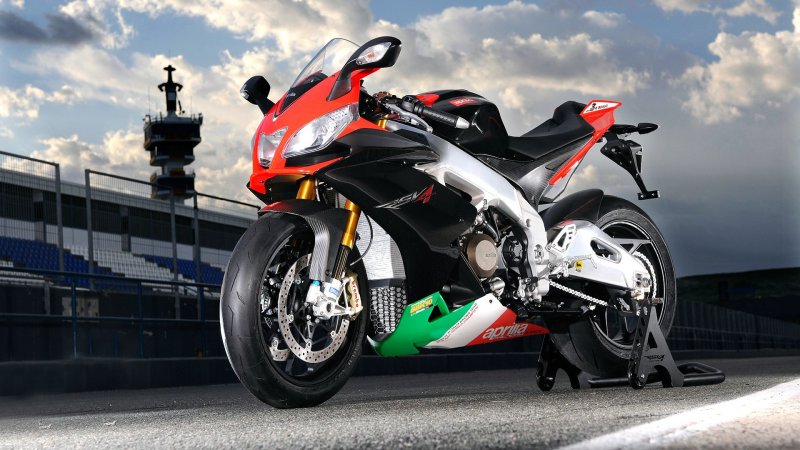 Aprilia rsv4 2020