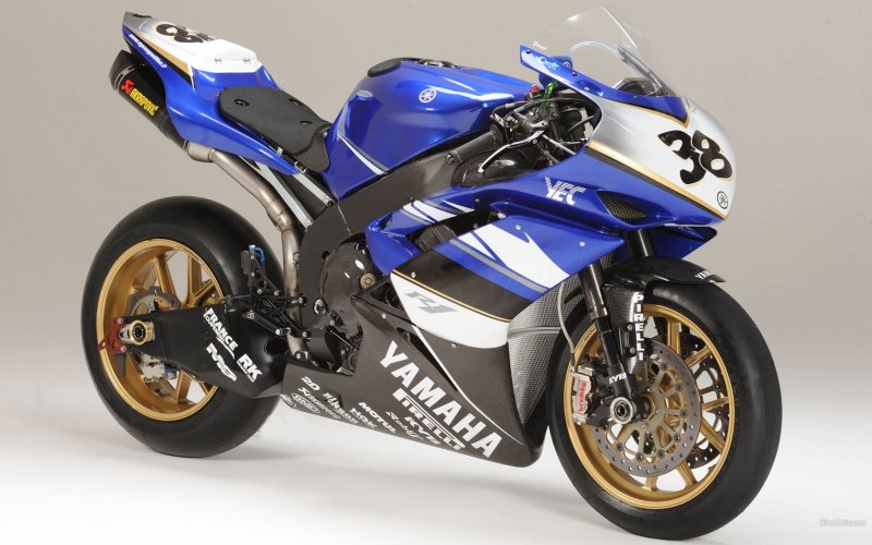 Yamaha YZF r8