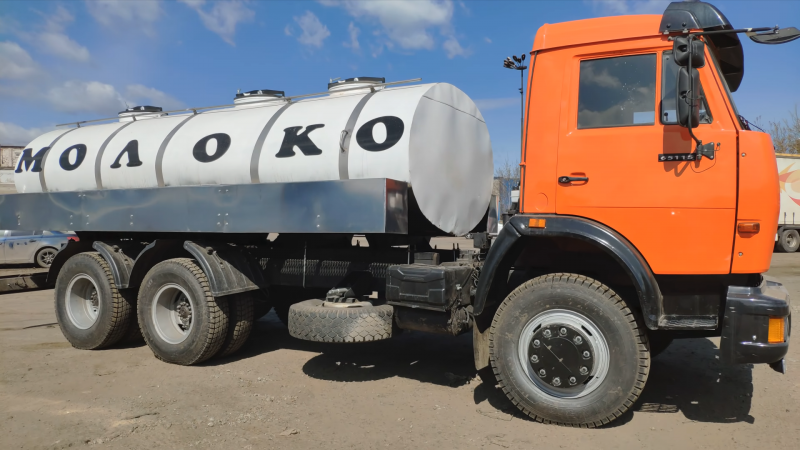 КАМАЗ 65115 молоковоз