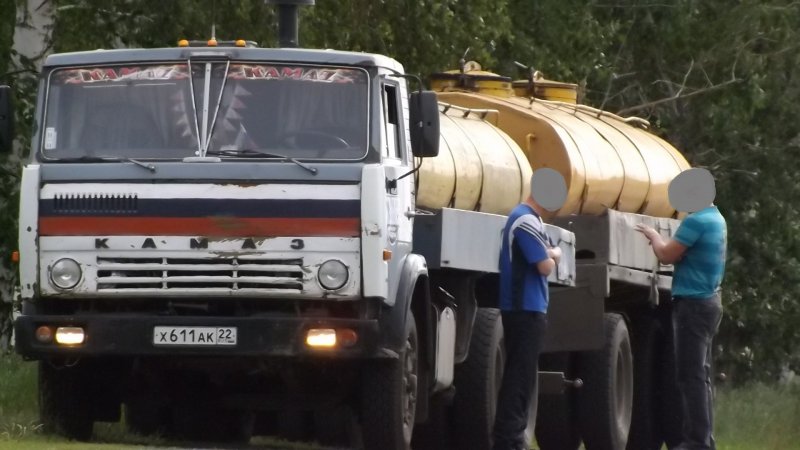 КАМАЗ 43253 молоковоз