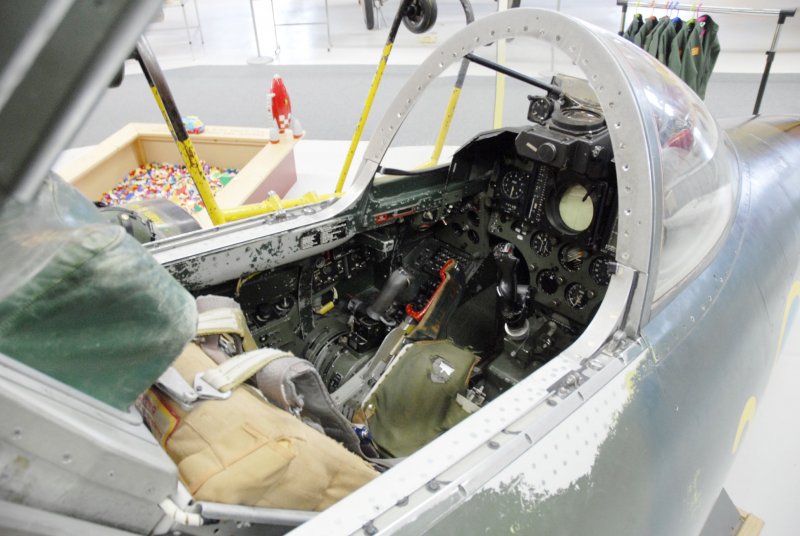 Saab Jas 35 Draken кабина