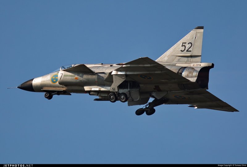 J37 Viggen с камерами