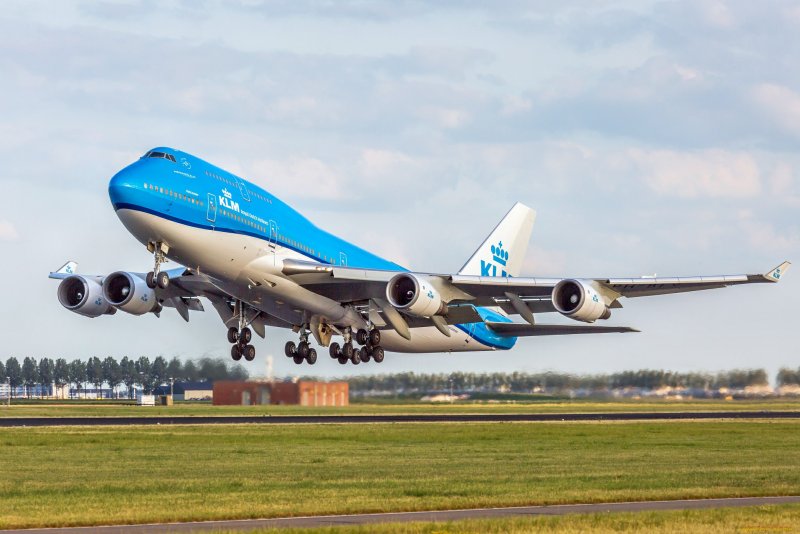 Пассажирский Боинг 747