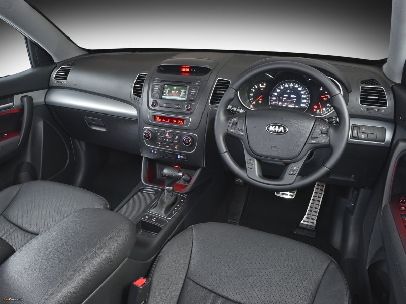 Kia Sorento 2012 Торпедо