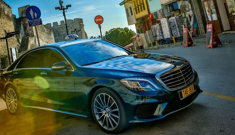 Mercedes e class такси