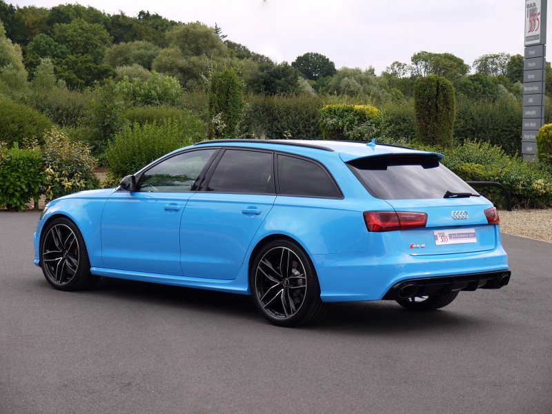 Audi rs6 avant Blue
