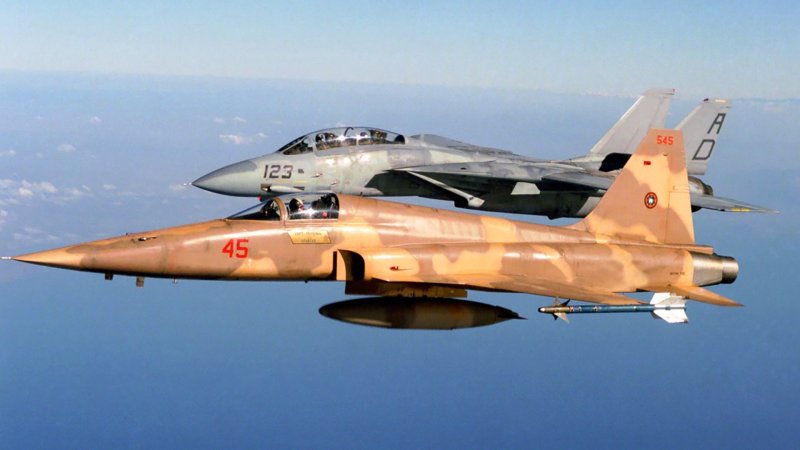 F5e самолет