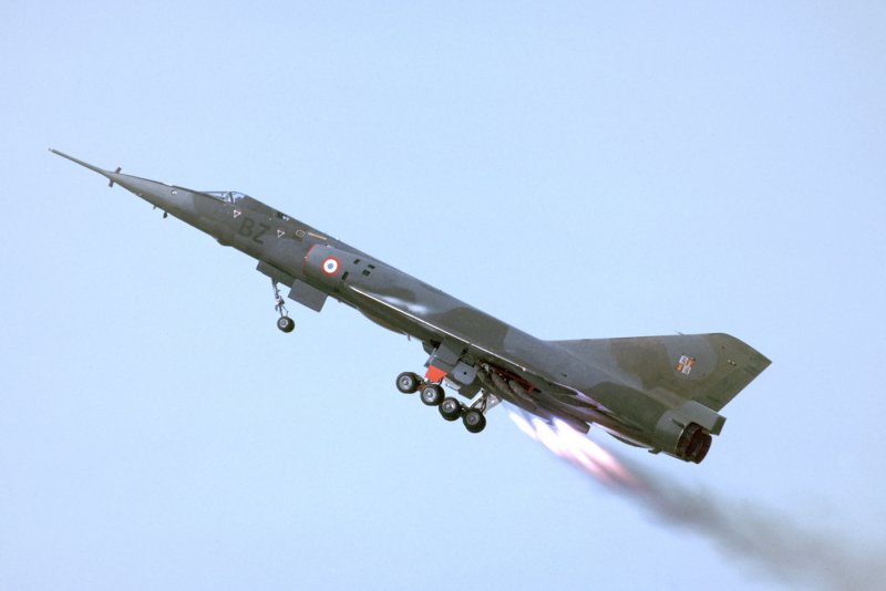 Mirage IV борт. "АО"
