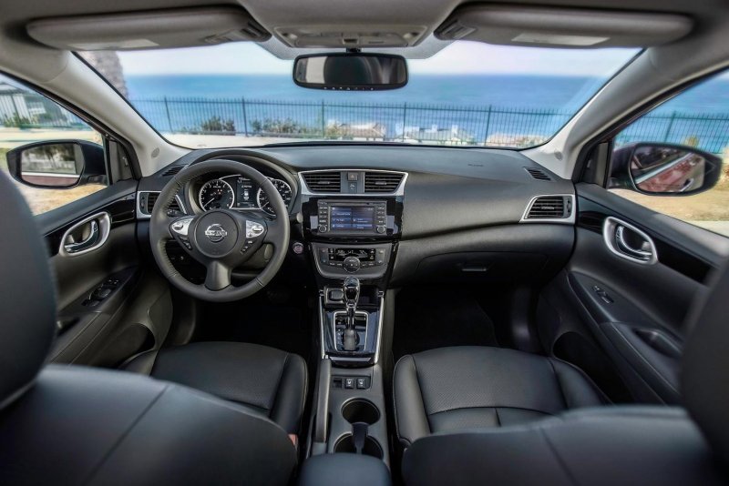 Nissan Sentra s 2017г.