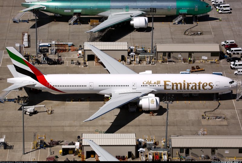 Эмирейтс б 777х