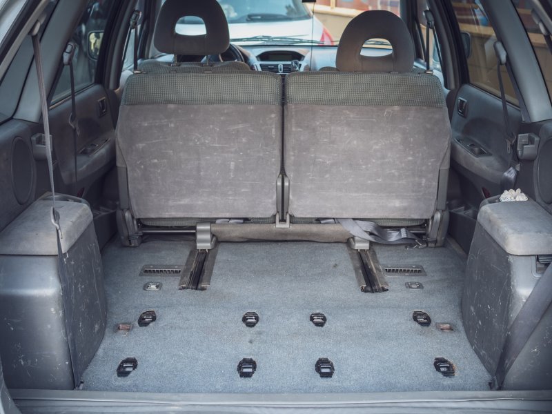 Mitsubishi Space Wagon 2003 салон