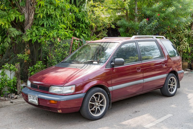 Mitsubishi Space Wagon 1992