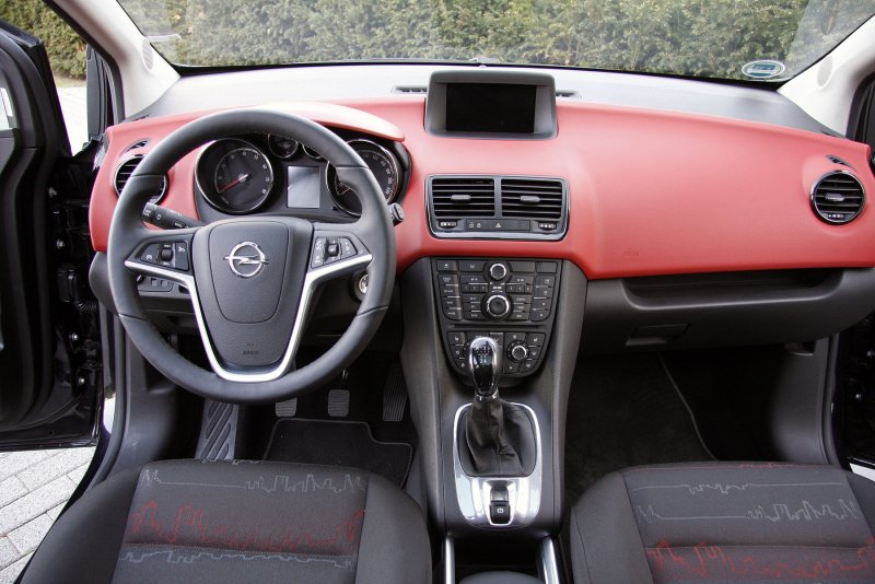 Opel Meriva салон