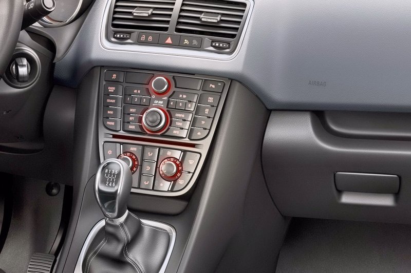 Opel Meriva 2010 салон