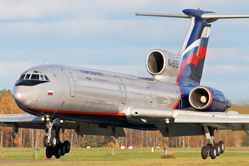 Самолет ту 154 м