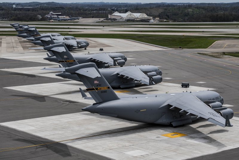 Транспортный c-17 Globemaster III
