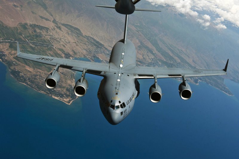 Самолет c-17 Globemaster III