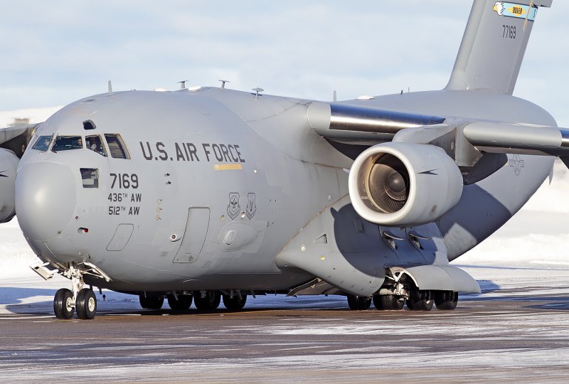 Транспортный самолет c-17a Globemaster III