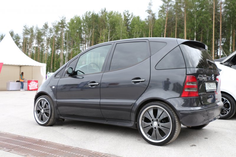 Мерседес Бенц w168