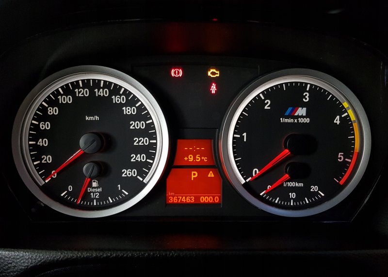 BMW 3 e90 приборная панель