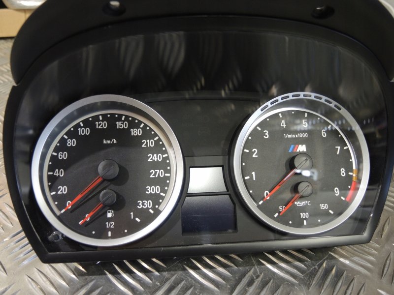 Приборная панель BMW e38