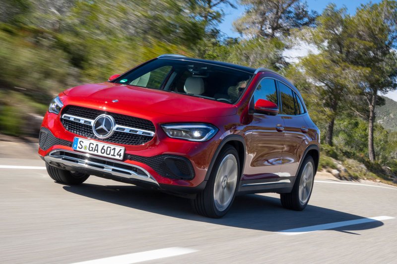 Mercedes-Benz GLA 220