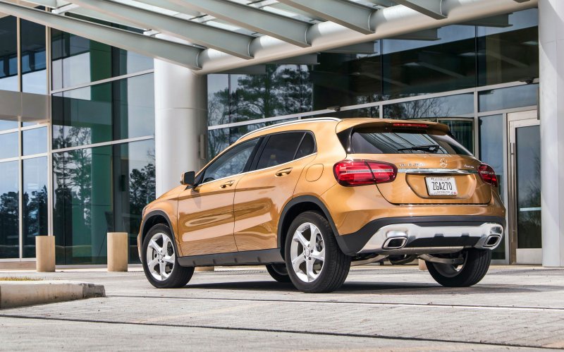 Mercedes кроссовер GLA 2019