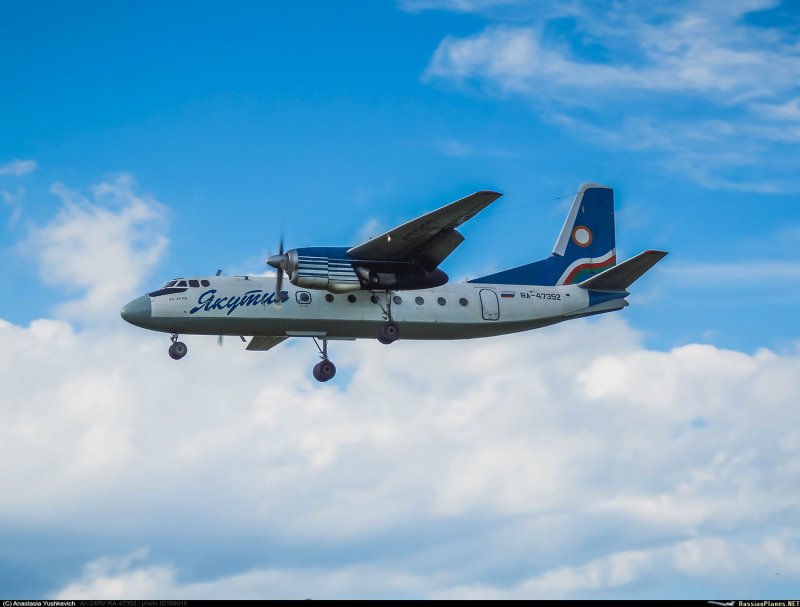 Самолет АН-24 47352 авиакомпании Якутия